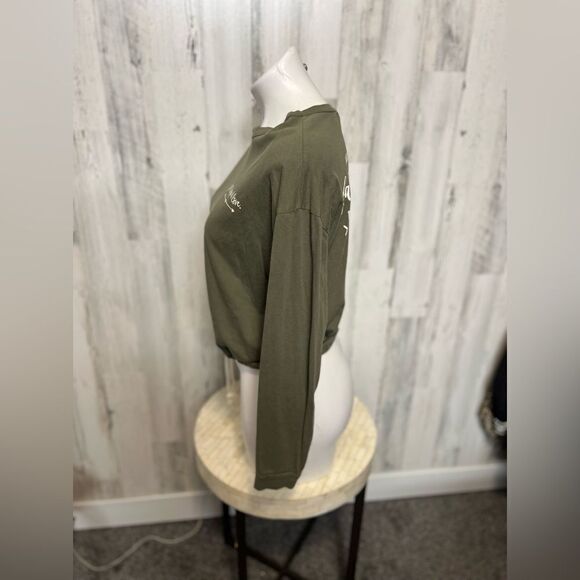 Green sweater - Picture 5 of 6